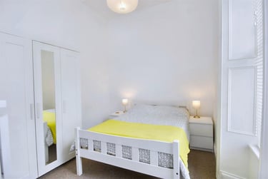 1 bed flat, Radnor Street GFF, City Centre, Plymouth, PL48DR - Image 1